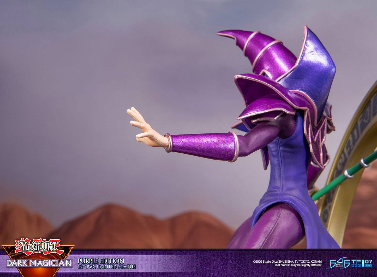 Yu-Gi-Oh! Figurine First 4 Figures : Dark Magician Purple Version