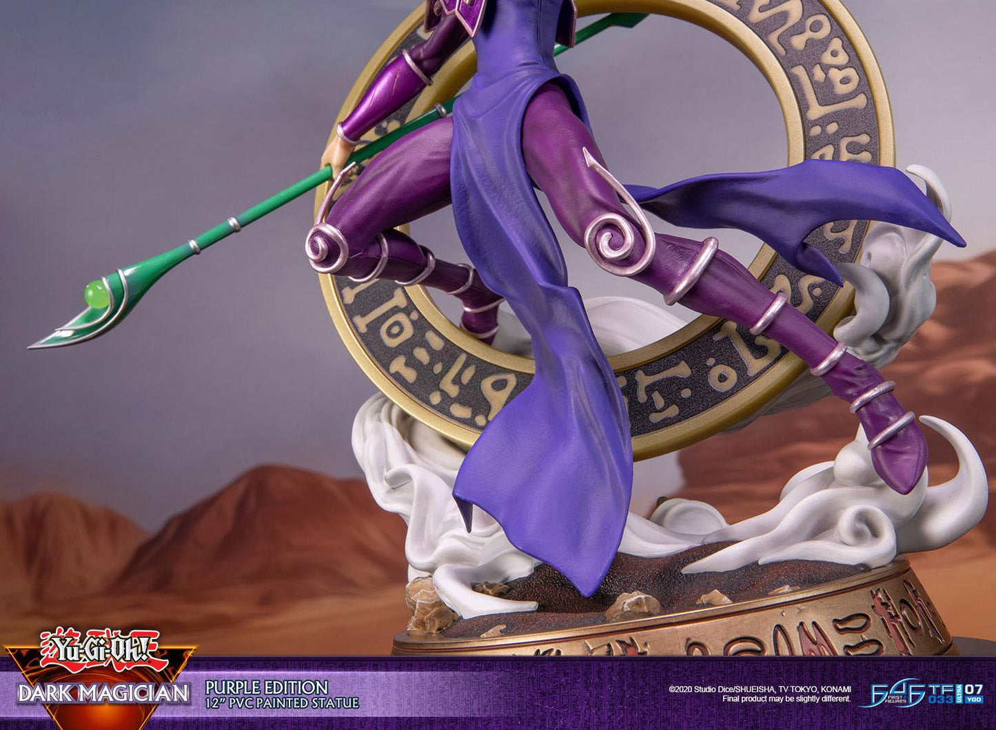Yu-Gi-Oh! Figurine First 4 Figures : Dark Magician Purple Version