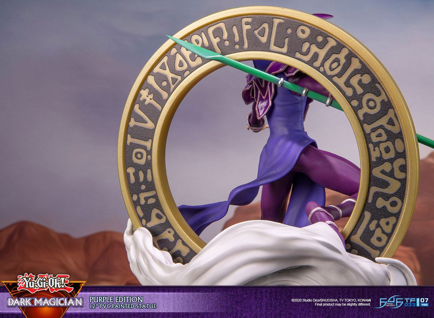 Yu-Gi-Oh! Figurine First 4 Figures : Dark Magician Purple Version