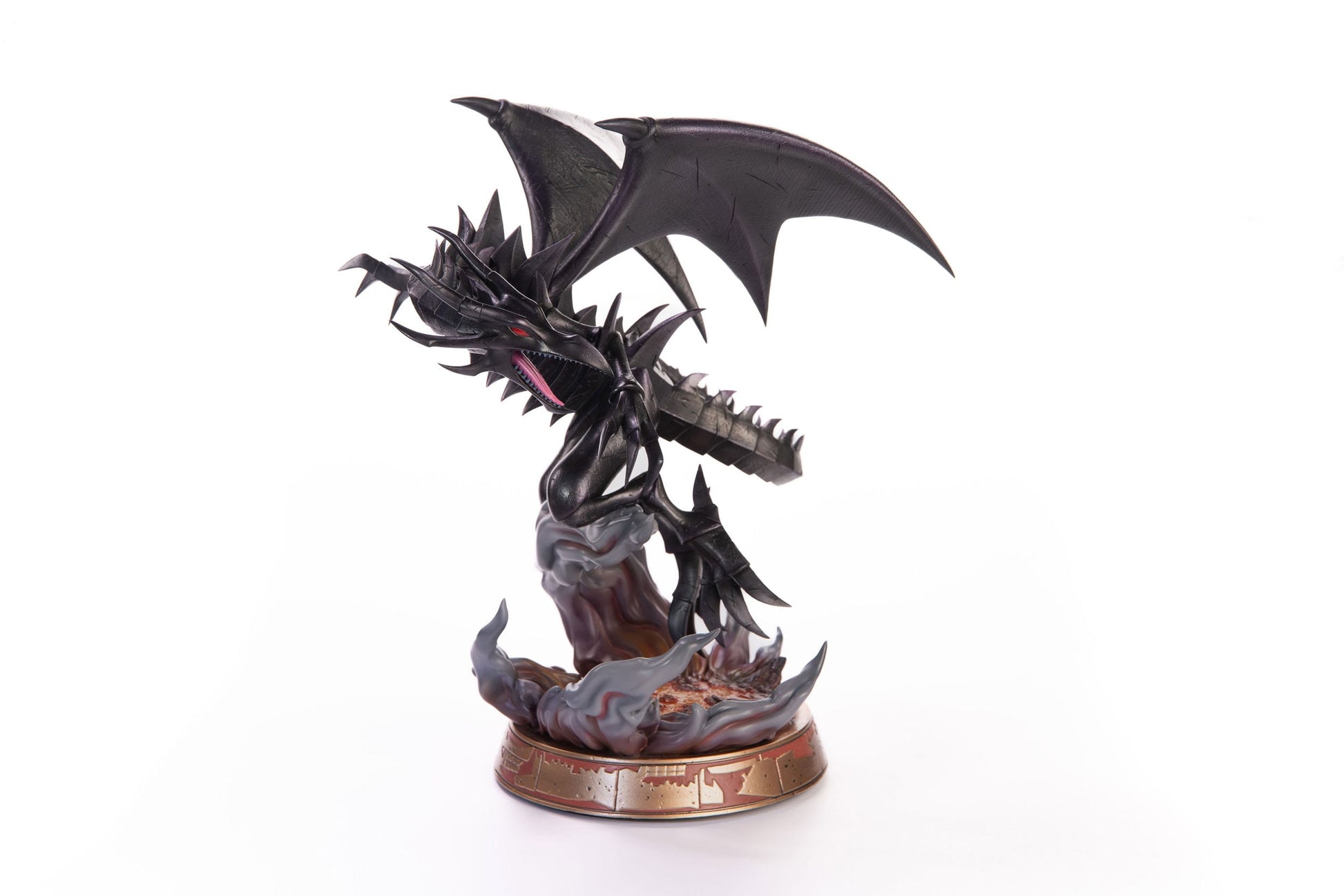 Figurine Yu-Gi-Oh! du Dragon Noir aux Yeux Rouges de First 4 Figures, mesurant 33 cm avec socle.